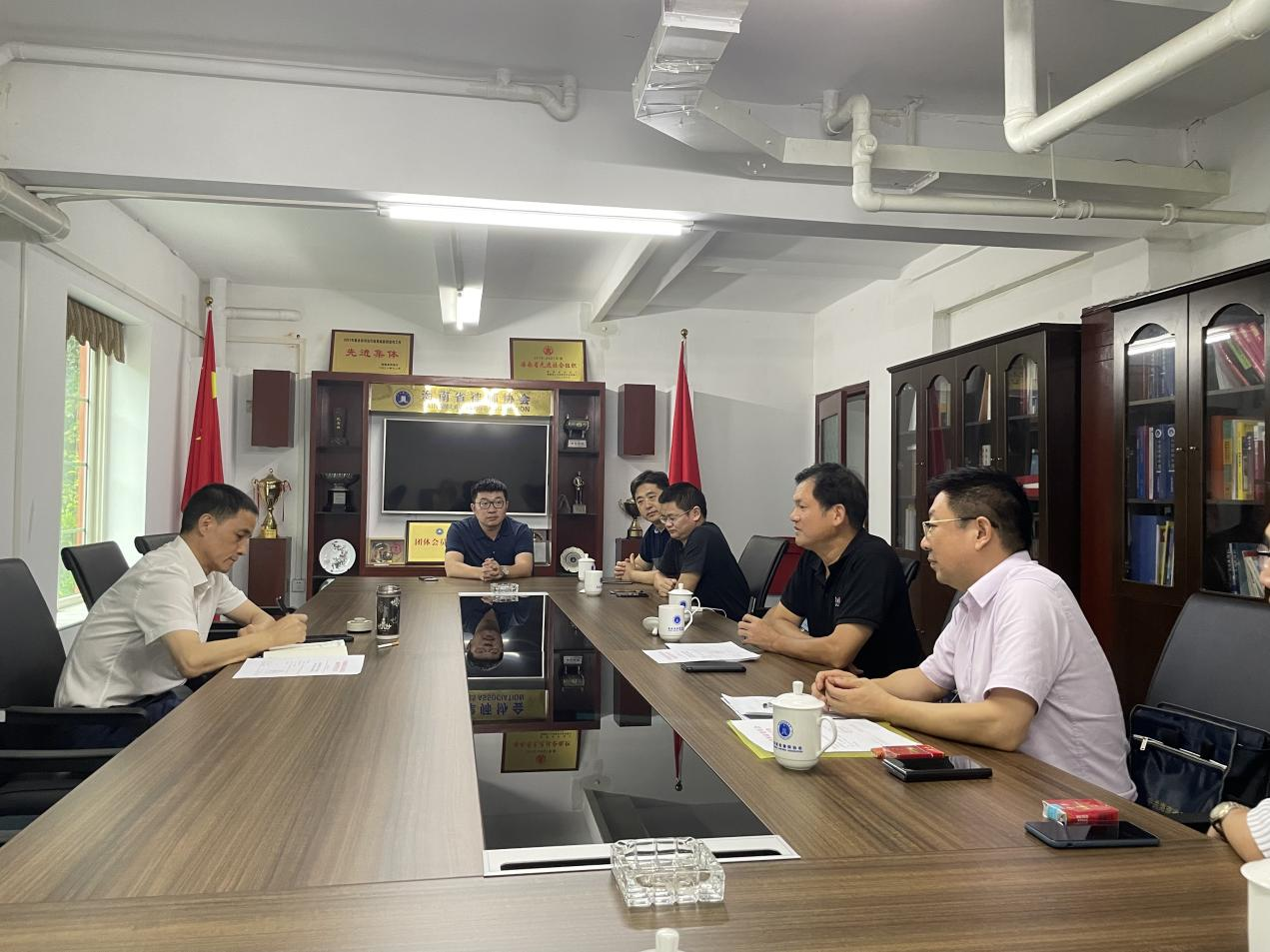 中國(guó)國(guó)民黨革命委員會(huì)海南省委員會(huì)到海南省律師協(xié)會(huì)調(diào)研交流