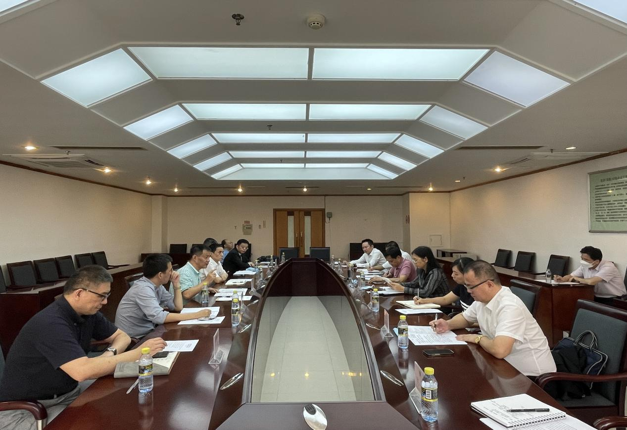 海南省人大常委會(huì)內(nèi)務(wù)司法工作委員會(huì)與海南省律師協(xié)會(huì)召開關(guān)于對(duì)我省檢察機(jī)關(guān)法律監(jiān)督工作的調(diào)研座談會(huì)