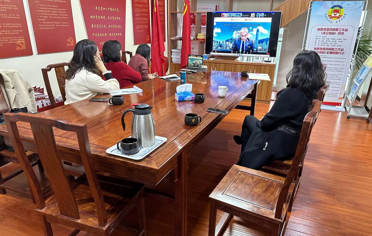 海南省律師協(xié)會符瓊芬會長、陶瑋瑋副會長受邀參加香港律師會2023年香港法律年度開啟典禮會長圓桌會議
