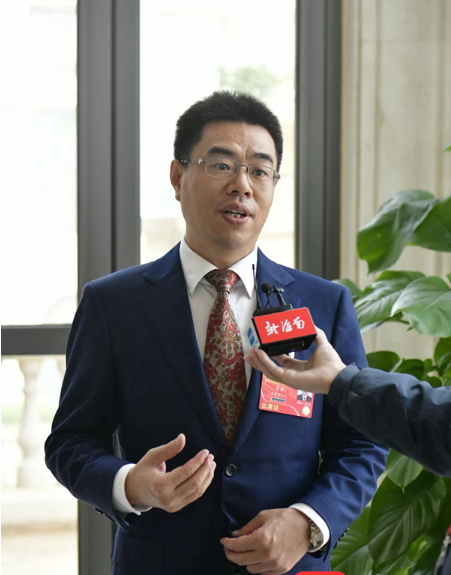 兩會好聲音 | 海南省政協(xié)委員李君：應(yīng)著手緩解基層法院“人手緊”的矛盾以提升群眾司法服務(wù)體驗(yàn)