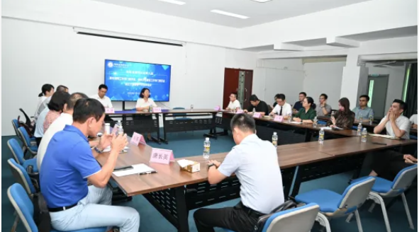 “兩?！眲?dòng)態(tài)|海南省律師協(xié)會(huì)青年律師工作專門委員會(huì)、文化建設(shè)工作專門委員會(huì)召開第一次全體會(huì)議