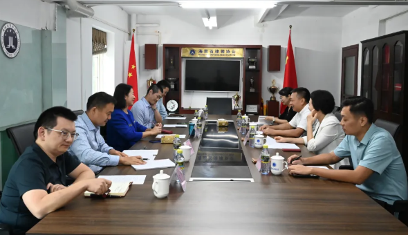 ?？谑腥舜蟪Ｎ瘯?huì)到省律師協(xié)會(huì)調(diào)研座談