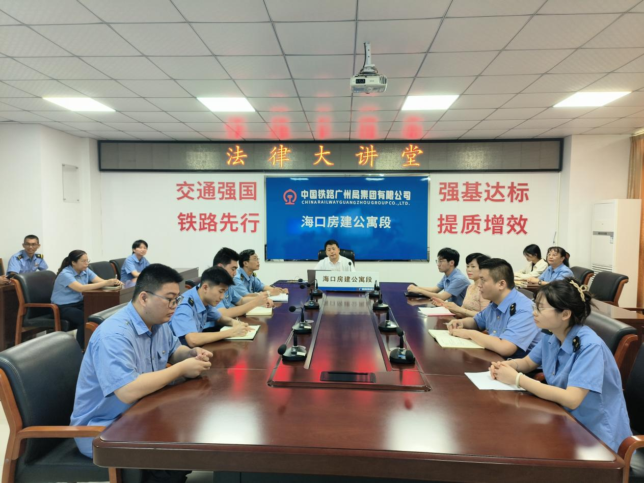 律所動態(tài)|海南佐宸律所事務(wù)所主任鐘敏律師受邀為企業(yè)做普法講座