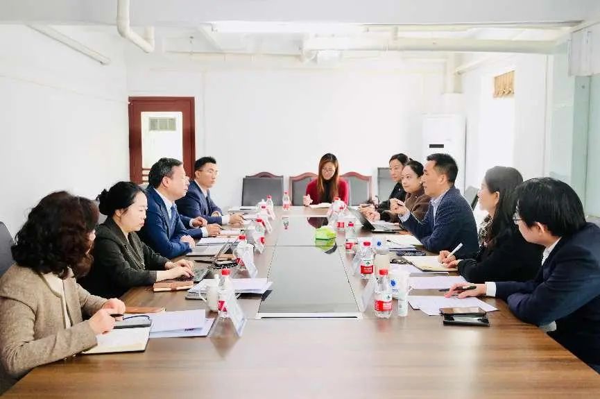 重慶市律師協(xié)會(huì)財(cái)務(wù)委員會(huì)到我會(huì)座談交流