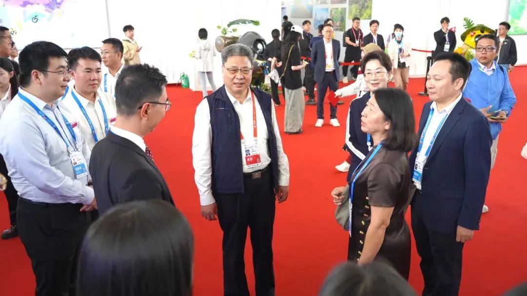 王磊帶隊到第五屆消博會現(xiàn)場巡館 調(diào)研法律服務(wù)團服務(wù)保障情況