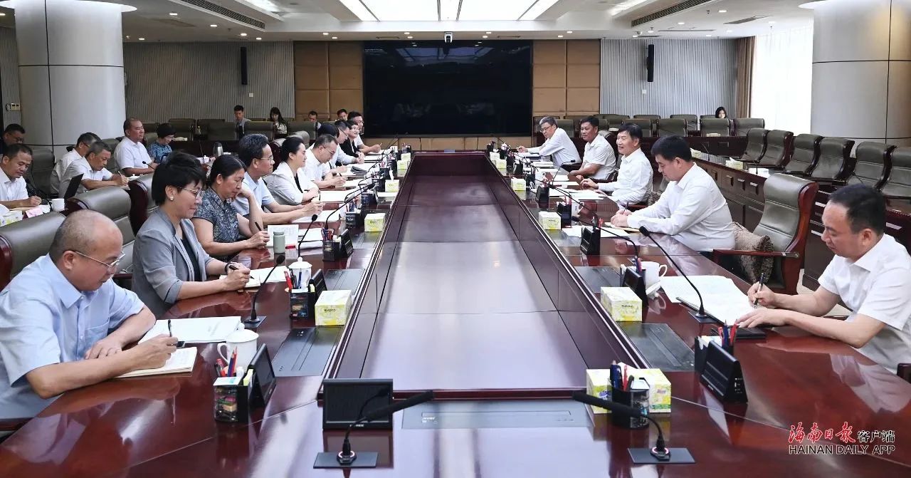 海南省律師協(xié)會(huì)參加海南省法治政府建設(shè)座談會(huì)