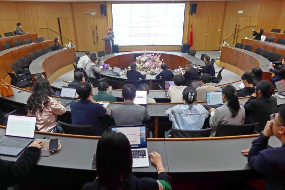 海南省律師協(xié)會(huì)國(guó)際貿(mào)易與國(guó)際投資專業(yè)委員會(huì)、海商海事專業(yè)委員會(huì)成功舉辦 “《對(duì)外貿(mào)易法》下的海南自貿(mào)港國(guó)際貿(mào)易與航運(yùn)”研討會(huì)